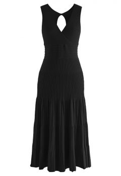 Cut Out Back Faux-Wrap Sleeveless Knitted Midi Dress in Black
