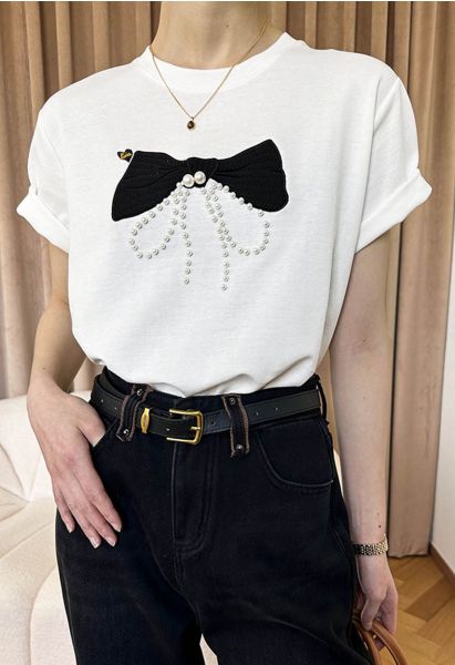 Bowknot Pattern Pearl Embellished T-Shirt in White