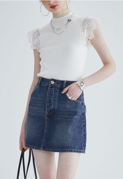 Mock Neck Lace Spliced Sleeveless Knit Top in White