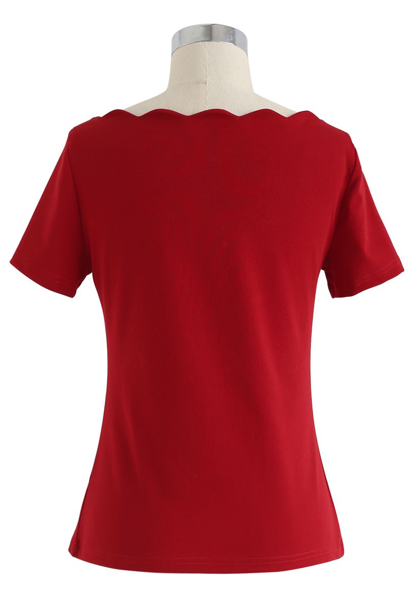 Wavy Boat Neck Short Sleeves Top in Red