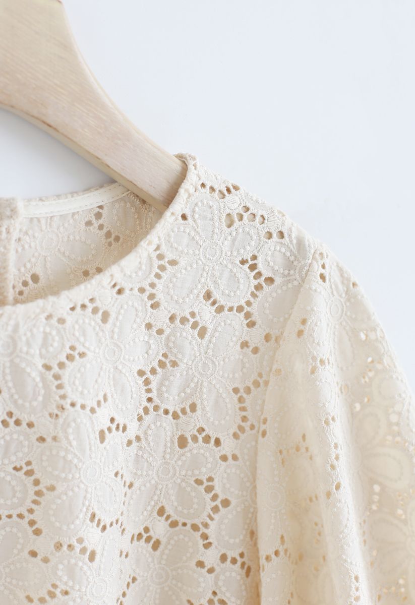 Full Flowers Embroidered Eyelet Puff Sleeves Top in Cream