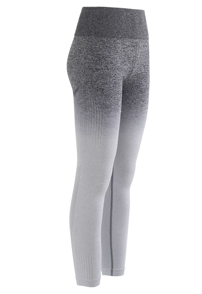 Gradient Medium-Impact Sports Bra and High-Rise Ankle-Length Leggings Set in Grey