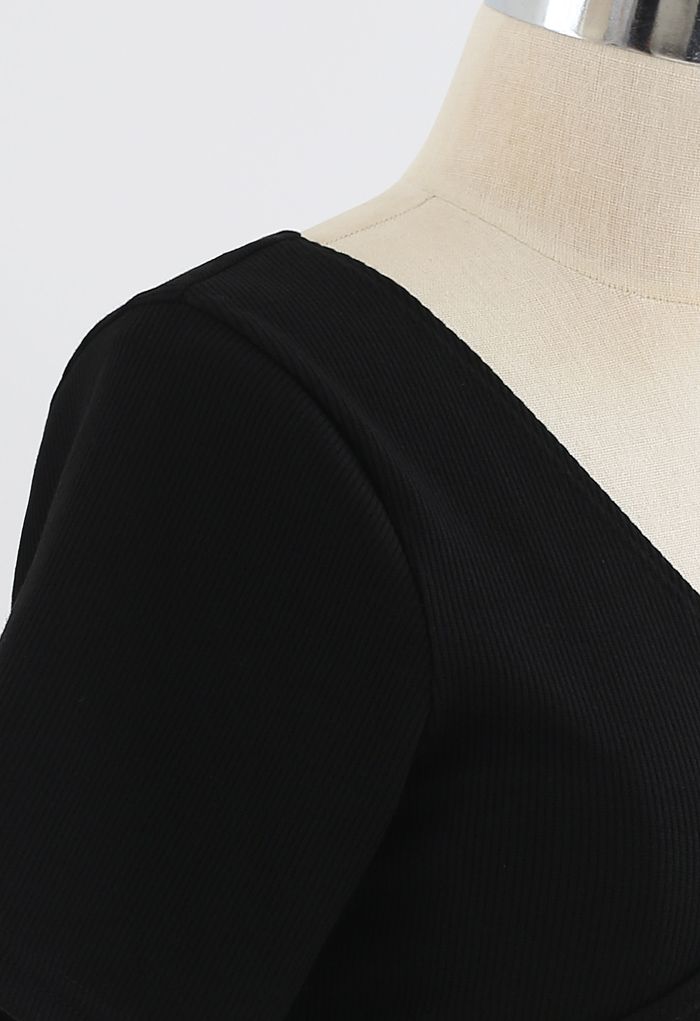 Crisscross Front Short Sleeves Ribbed Top in Black