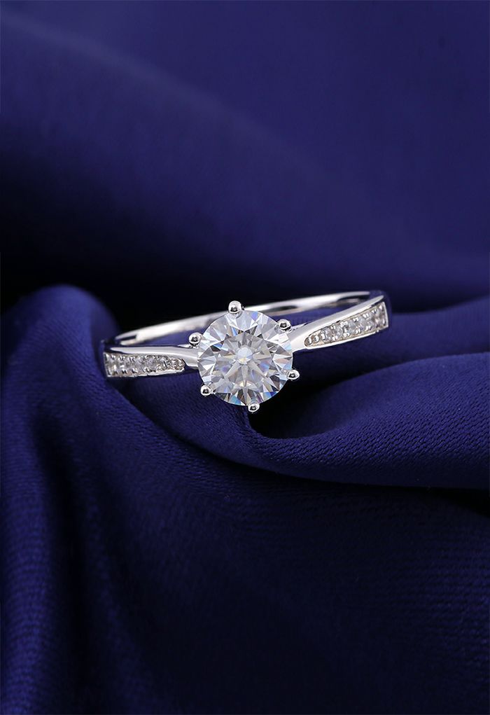 Inserted Moissanite Diamond Ring