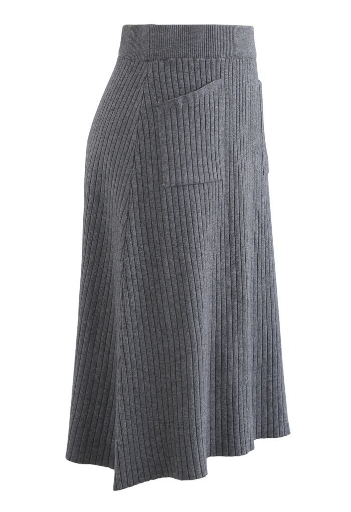 Two Patched Pockets Knit Skirt in Grey