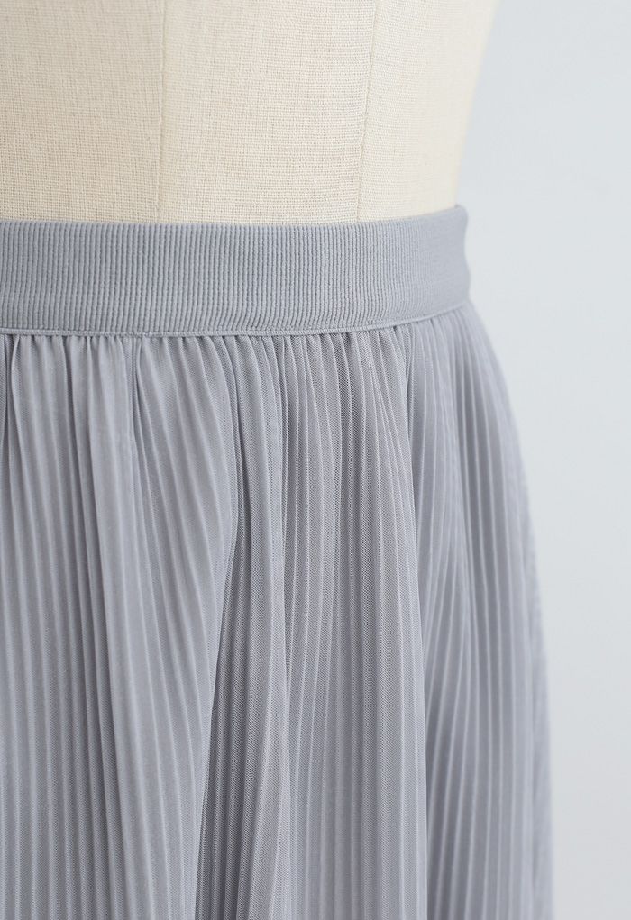 Lightsome Chiffon Pleated Midi Skirt in Grey