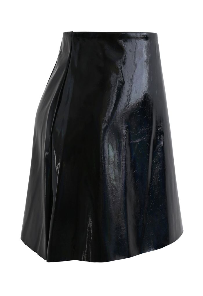 Glossy Faux Leather Bud Skirt in Black