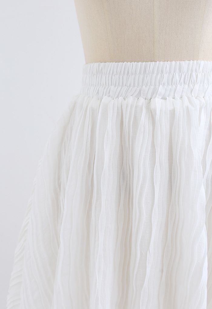 Ripple Embossed Double Layers Skorts in White