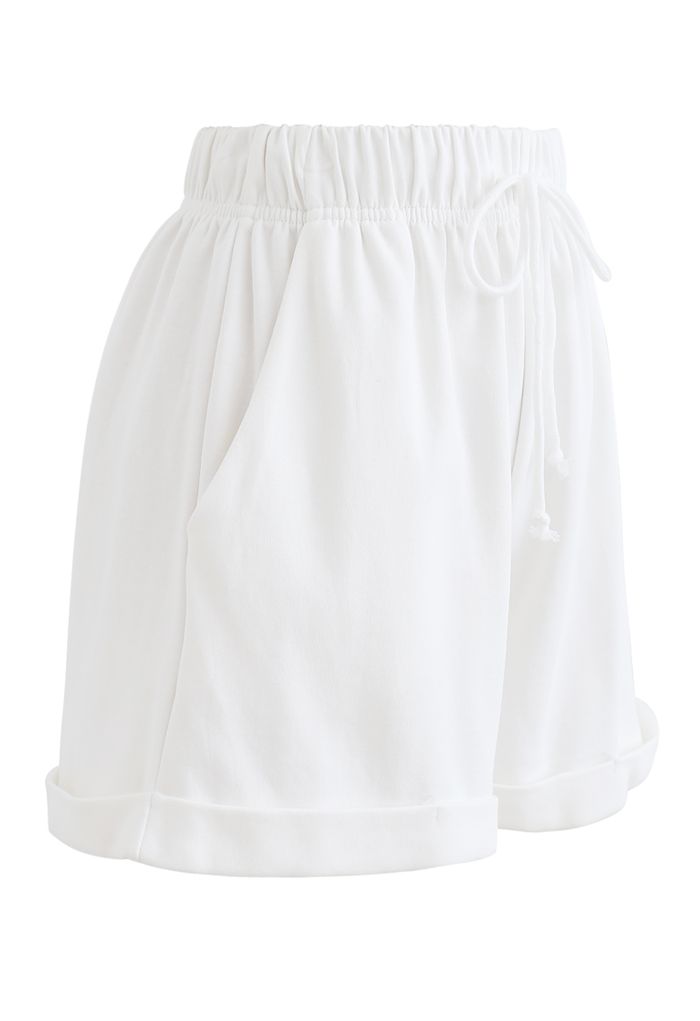 Folded Hem Drawstring Pockets Shorts in White