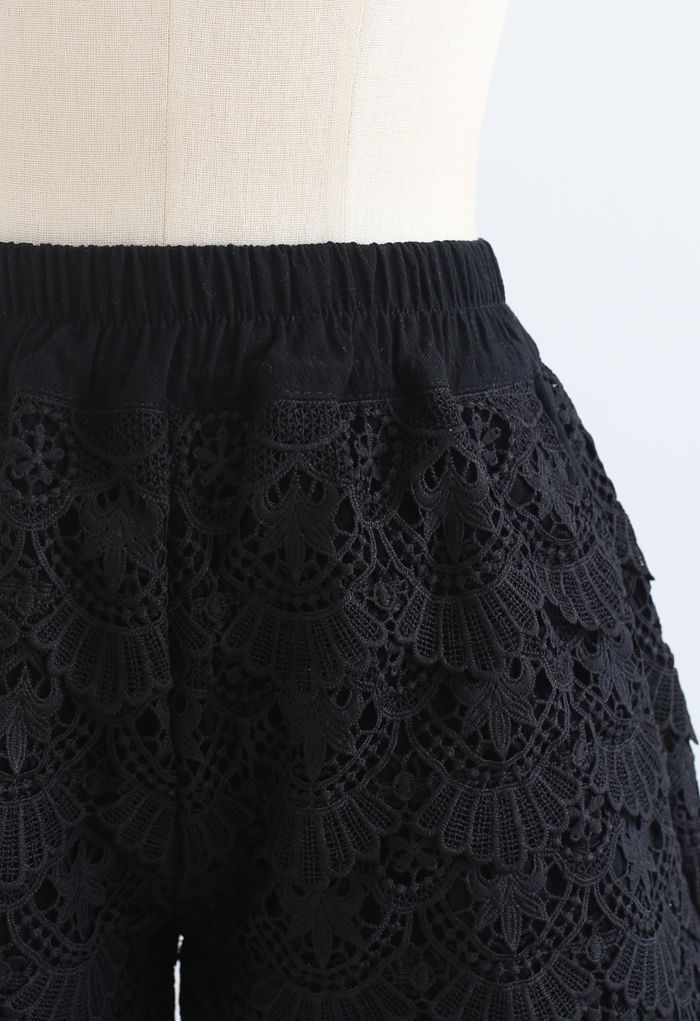 Scallop Crochet Overlay Shorts in Black