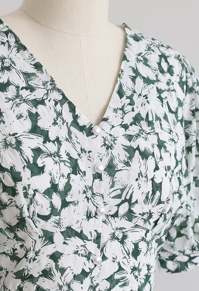 Gentle Blossom V-Neck Buttoned Mini Dress in Green