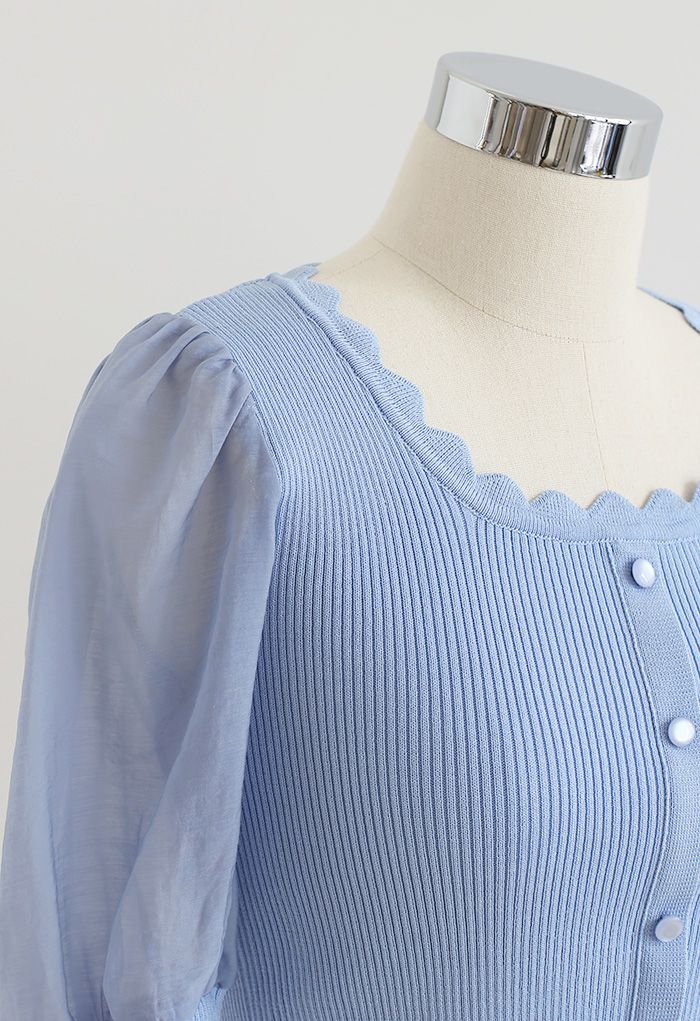 Spliced Sleeve Buttoned Crop Knit Top in Blue