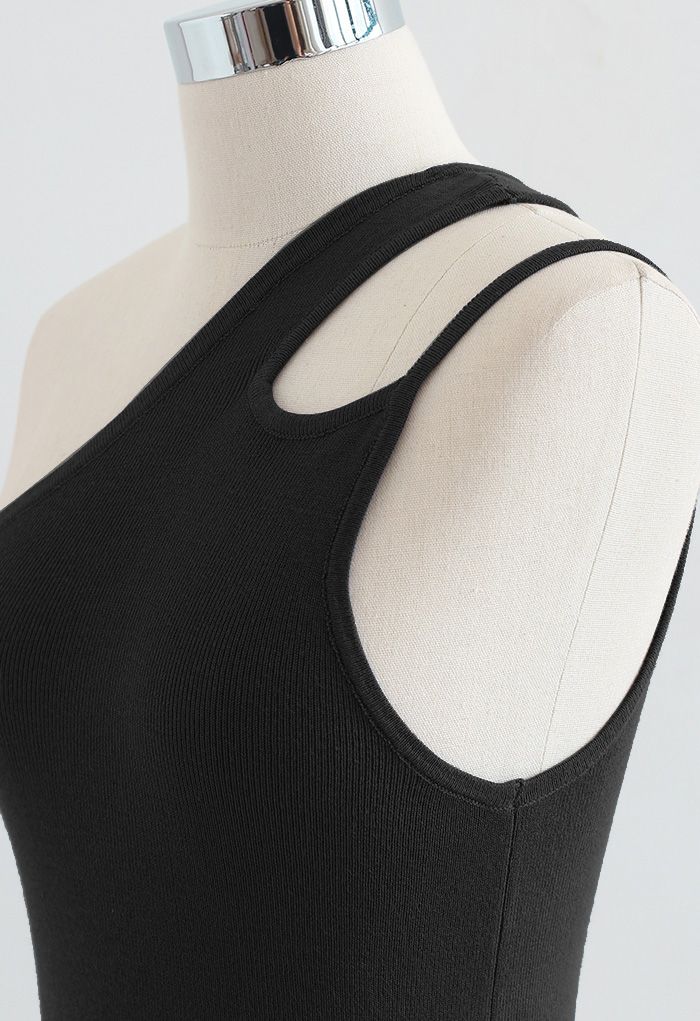 Dual Strap One-Shoulder Crop Knit Top in Black