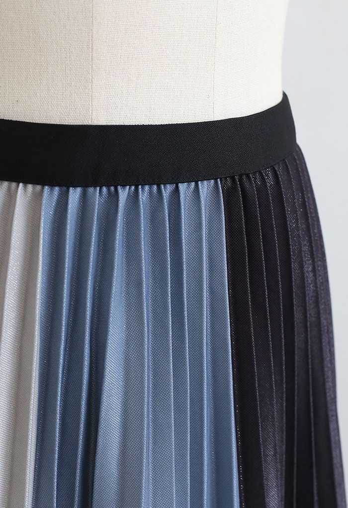 Pleated Sheen Color Block Midi Skirt in Blue