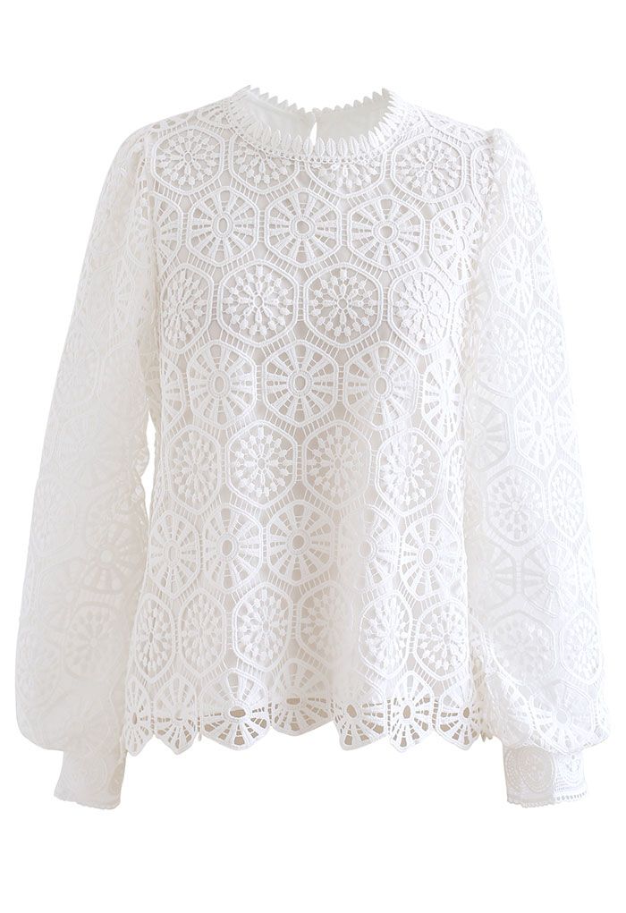 Geometric Crochet Mesh Sleeve Top in White