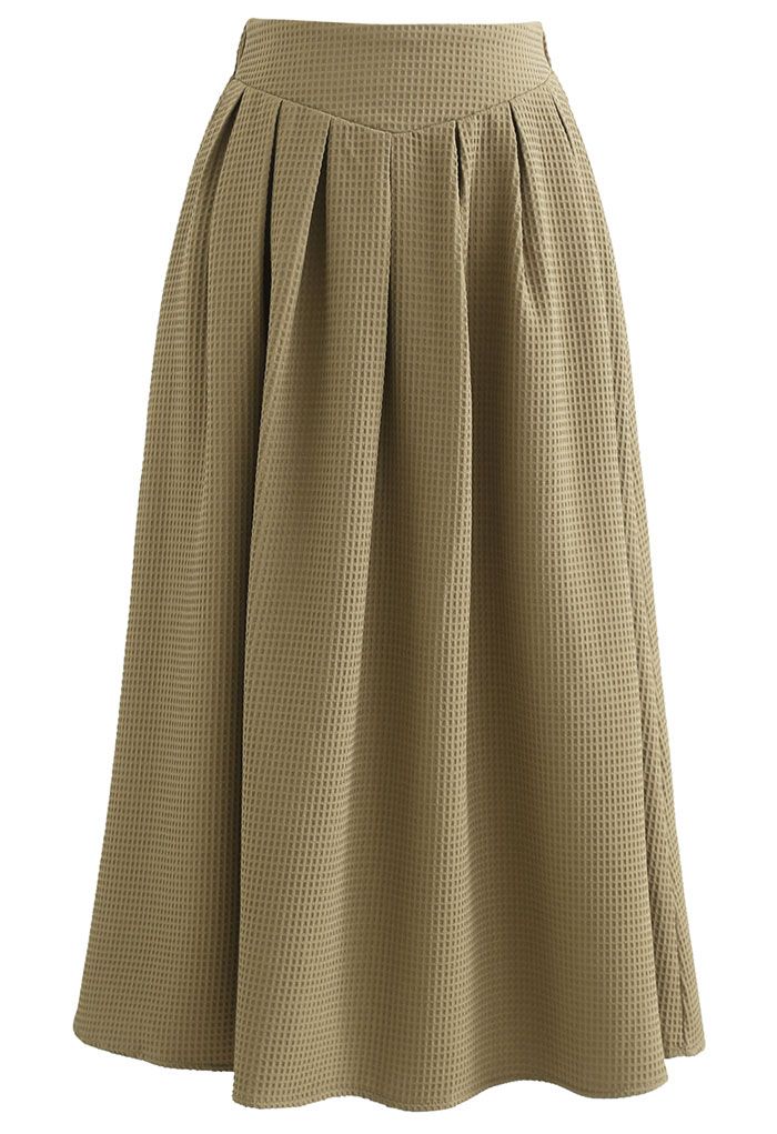 Waffle Pattern Pleated Midi Skirt in Khaki