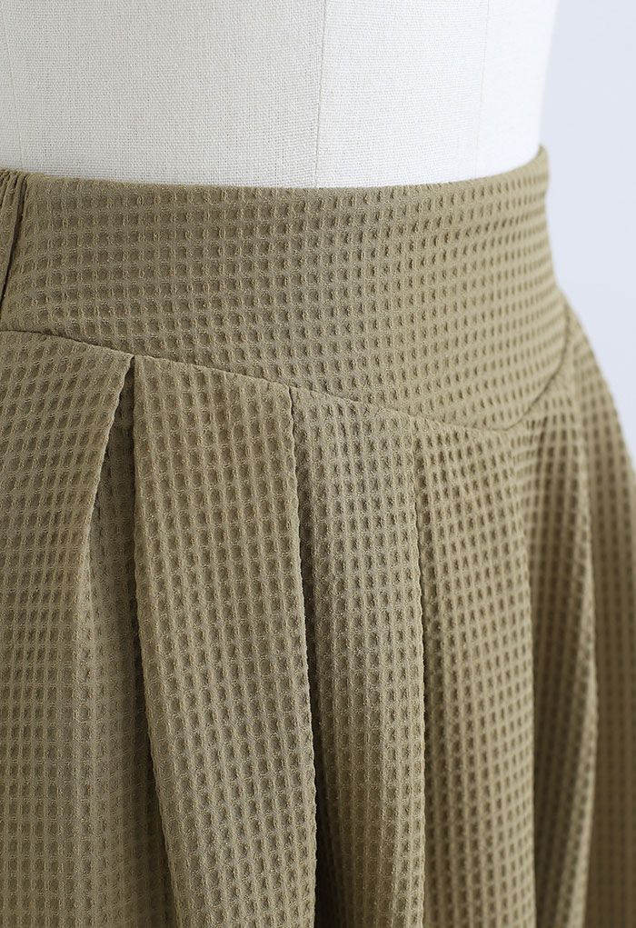 Waffle Pattern Pleated Midi Skirt in Khaki