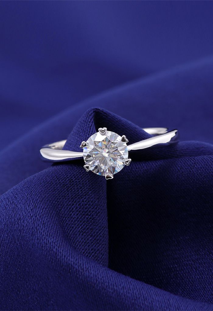 Heart Embellished Moissanite Diamond Ring
