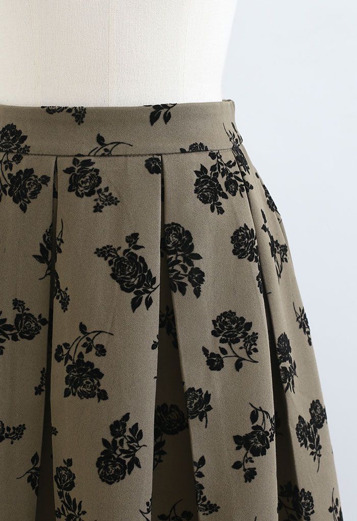 Posy Print Pleated Midi Skirt in Olive