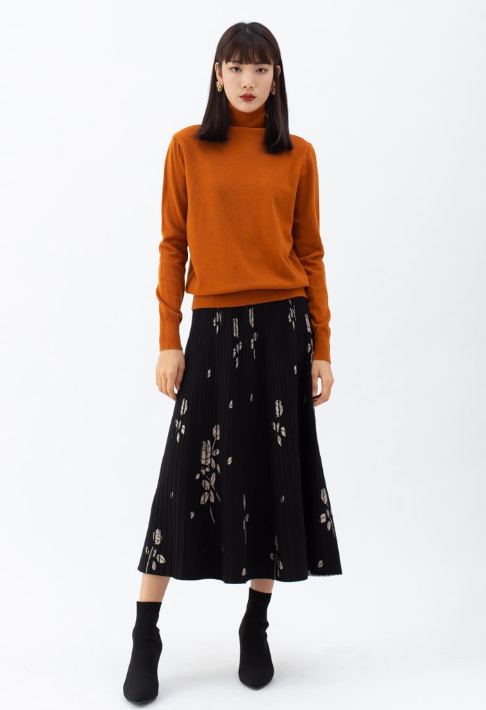 Rosebud Pleated Knit Midi Skirt in Black