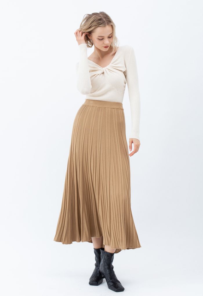 Solid Pleated Knit Skirt in Camel