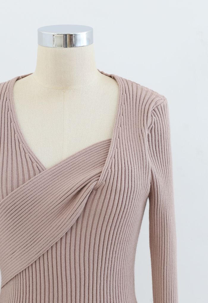 V-Neck Fitted Knit Top in Dusty Pink