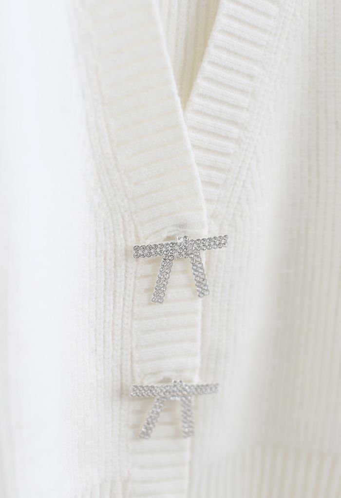 Bowknot Brooch Button Up Crop Knit Cardigan in White