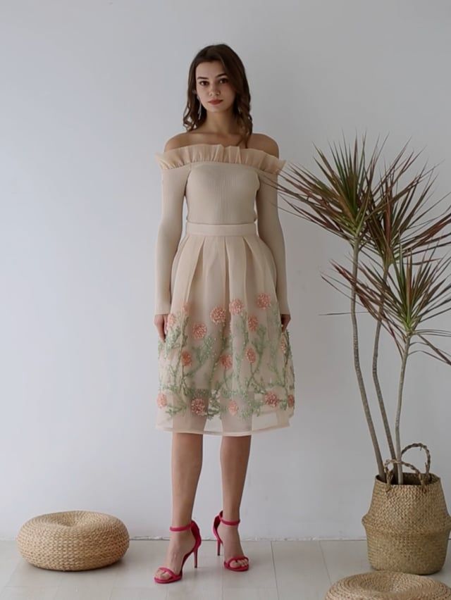 3D Flower Vine Airy Honeycomb Pleated Skirt in Cream