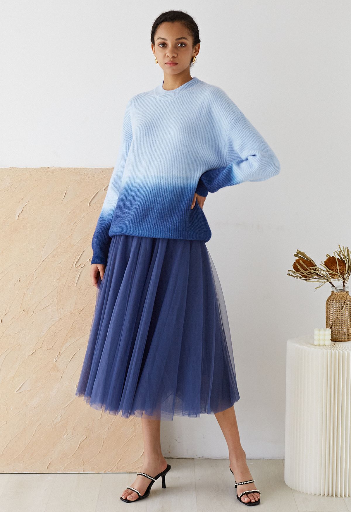 Ombre Round Neck Rib Knit Sweater in Blue