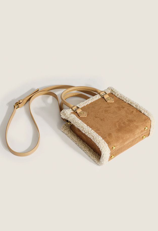Contrast Lambswool Trim Shoulder Bag in Caramel