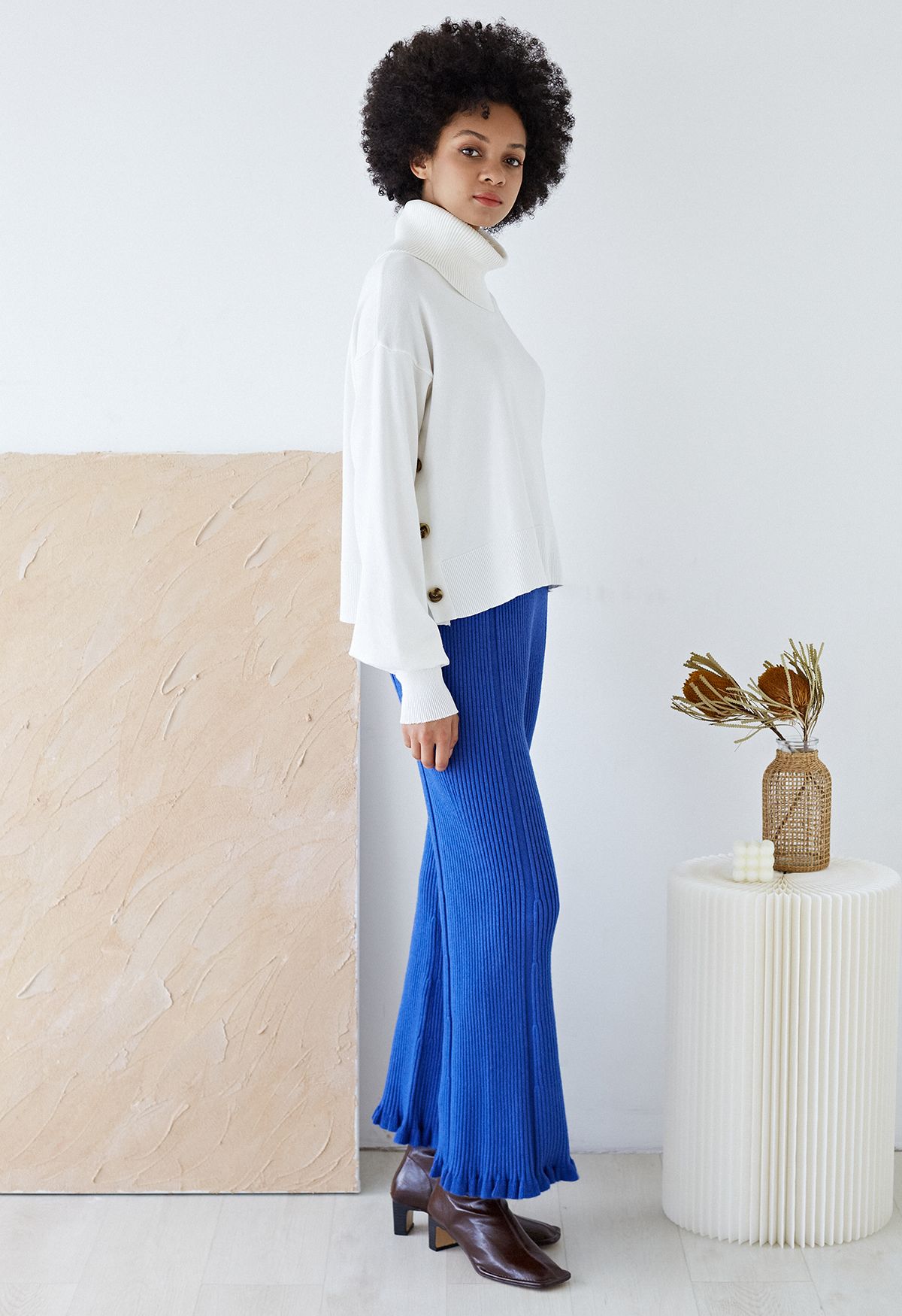 Ruffle Flare Hem Ribbed Knit Pants in Indigo