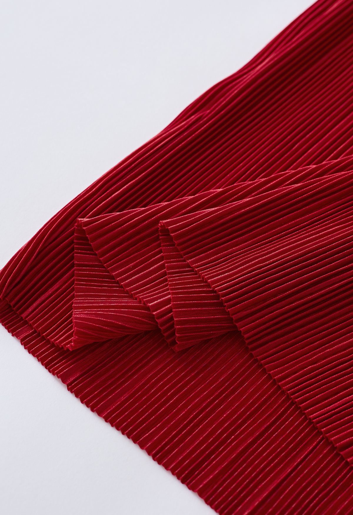 Pad Shoulder Open Back Plisse Midi Dress in Red