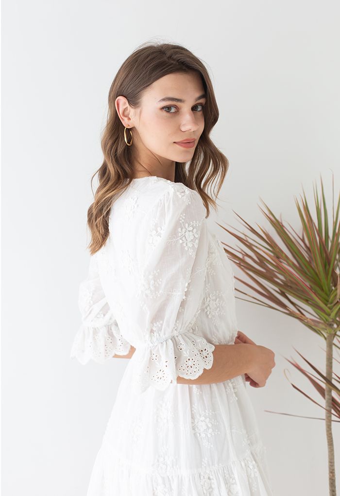 Floret Embroidered Sweetheart Neck Cotton White Dress
