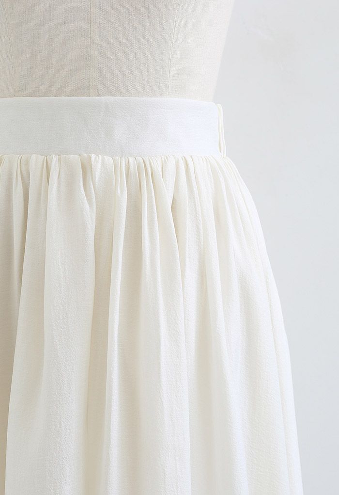 Simplicity Solid Color Textured Skirt in Cream