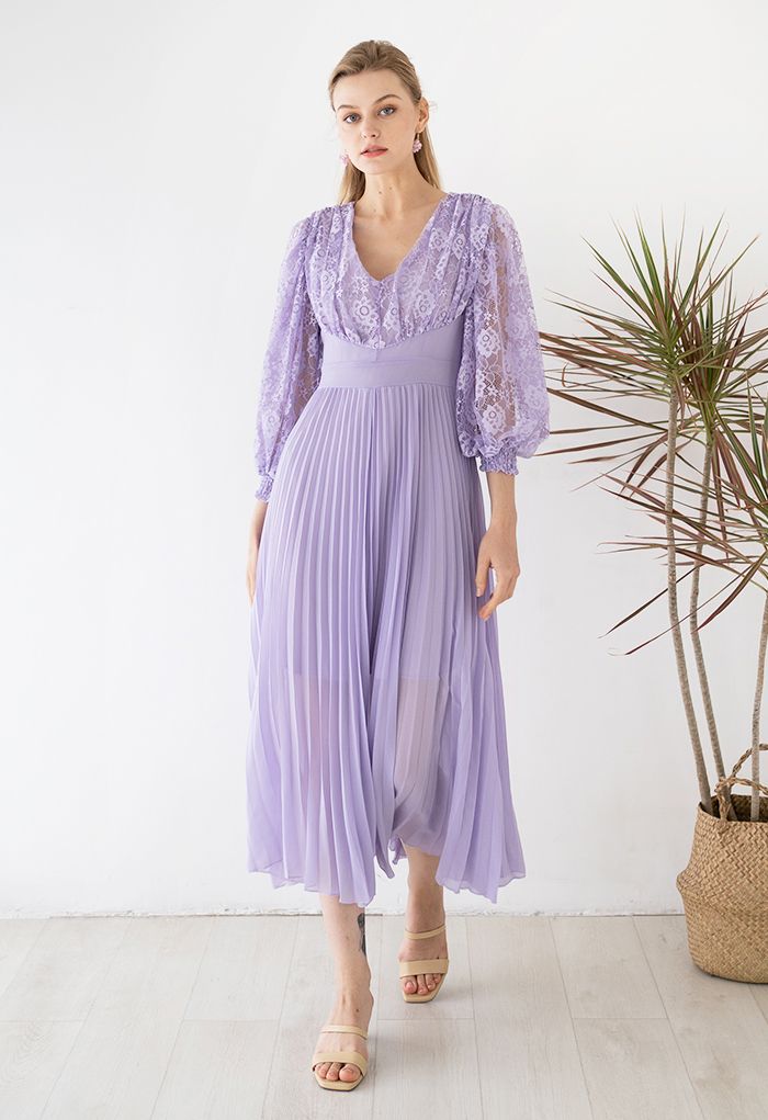 V-Neck Lace Spliced Pleated Maxi Dress in Lilac