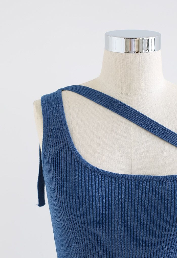 Button Strap One-Shoulder Knit Tank Top in Blue