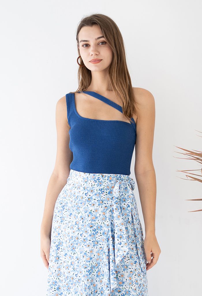 Button Strap One-Shoulder Knit Tank Top in Blue