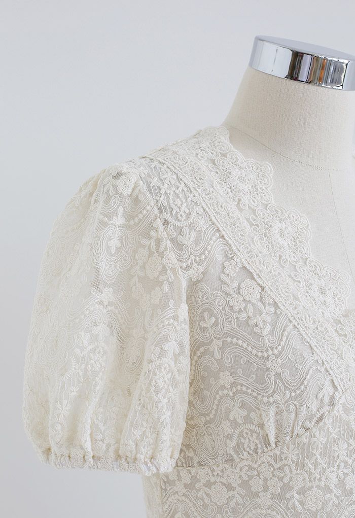 Full Delicate Embroidery Buttoned Mesh Top in Cream