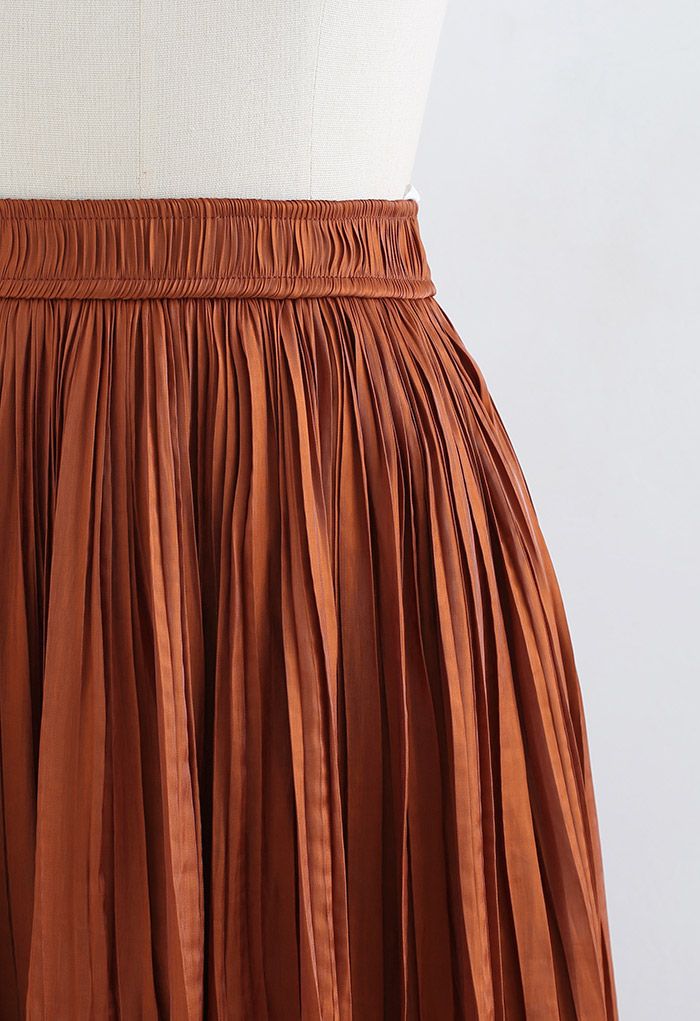 Glimmer Pleated Elastic Waist Midi Skirt in Caramel