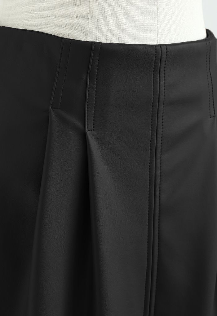 Faux Leather Slit Hem Midi Skirt in Black