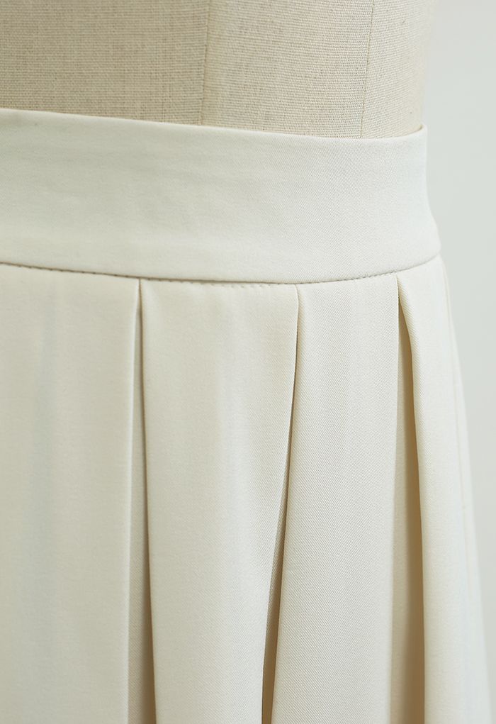 Pastel Candy Front Pleated Midi Skirt in Ivory