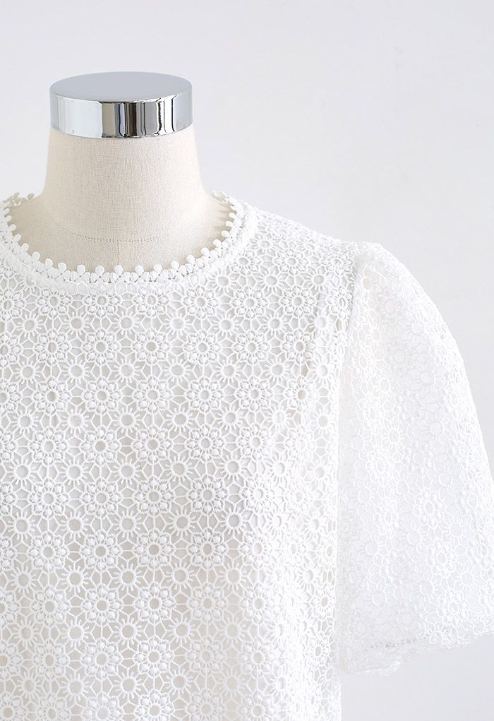 Daisy Crochet Short-Sleeve Crop Top in White