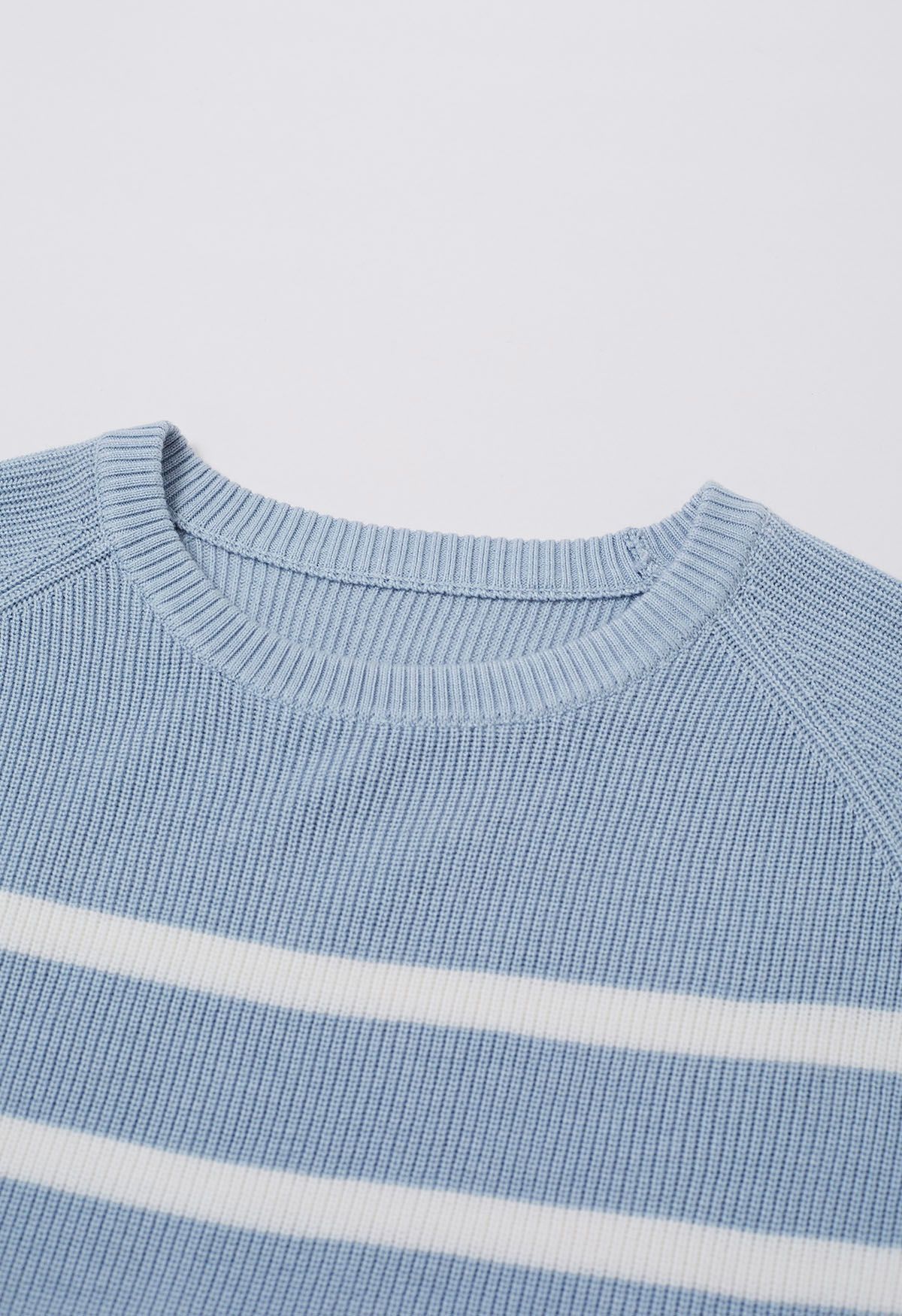 Versatile Round Neck Striped Knit Sweater in Blue