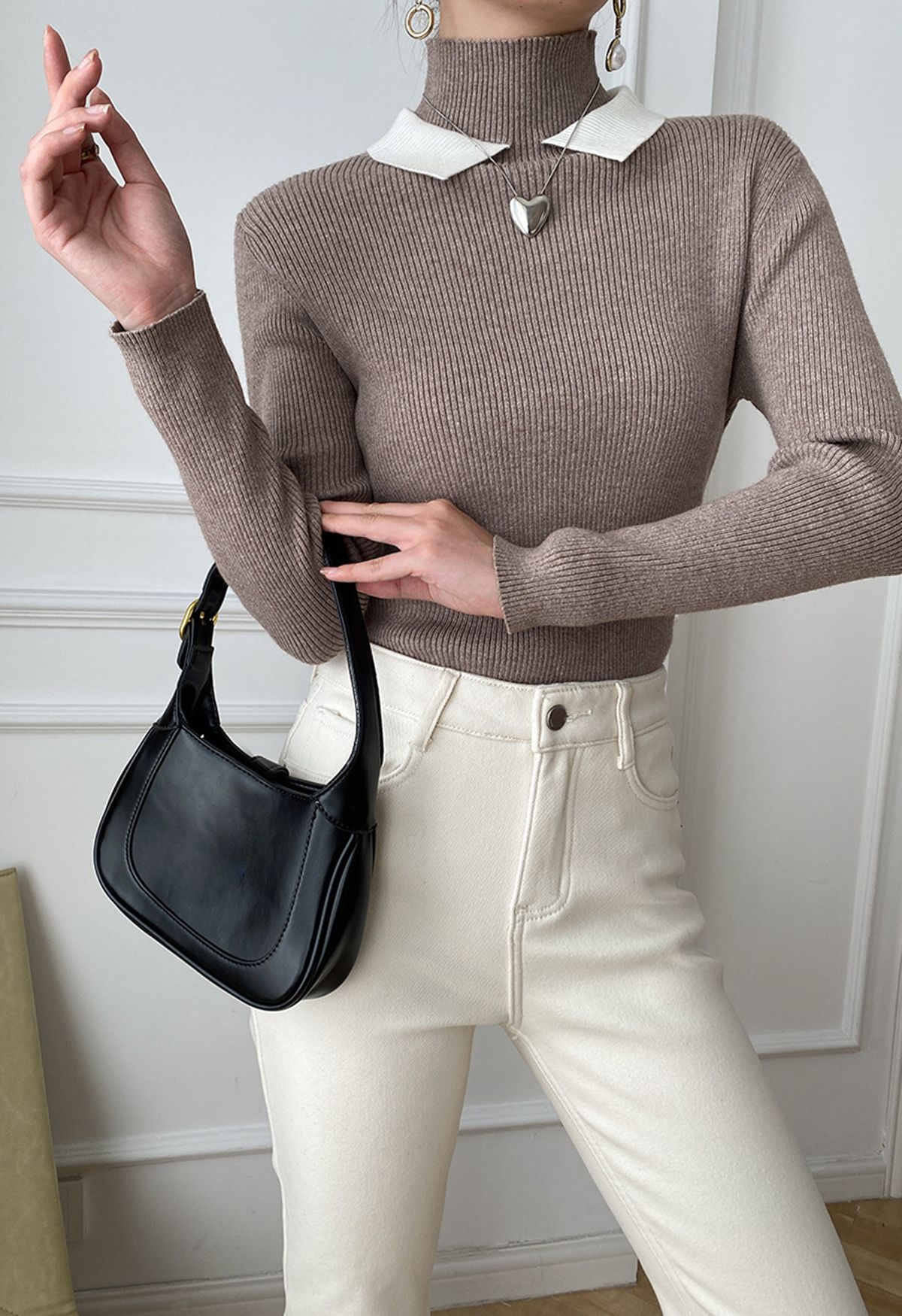 Contrast Doll Collar Mock Neck Knit Top in Taupe