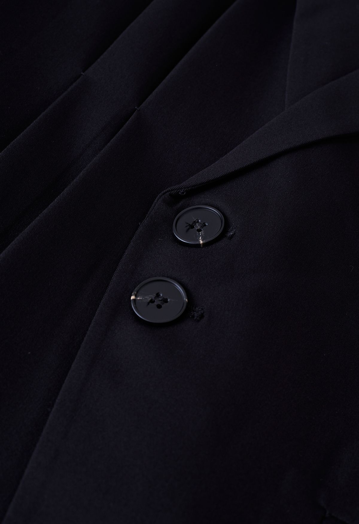 Side Pleat Single-Breasted Blazer in Black