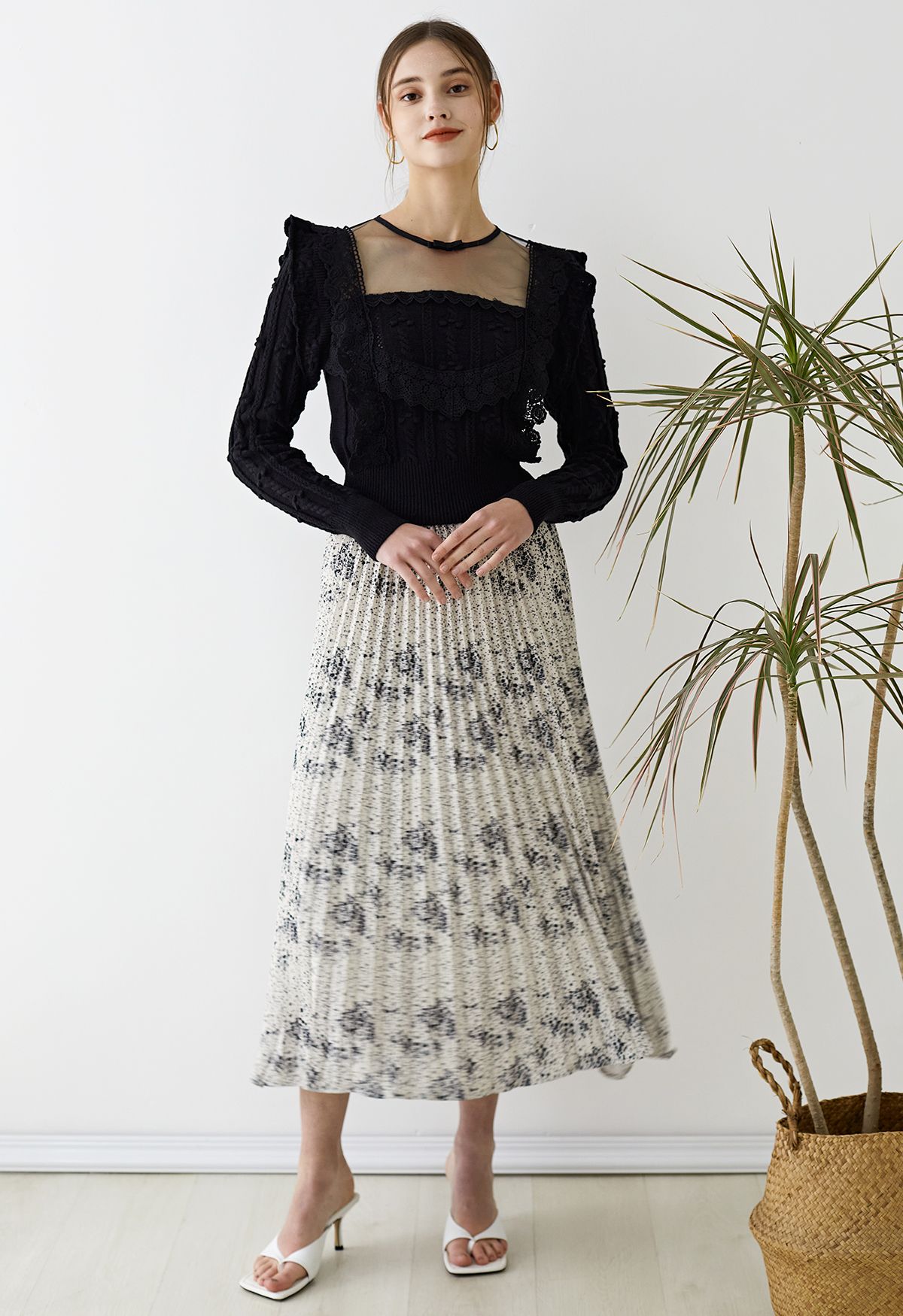 Floret and Spot Print Pleated Midi Skirt in Ivory