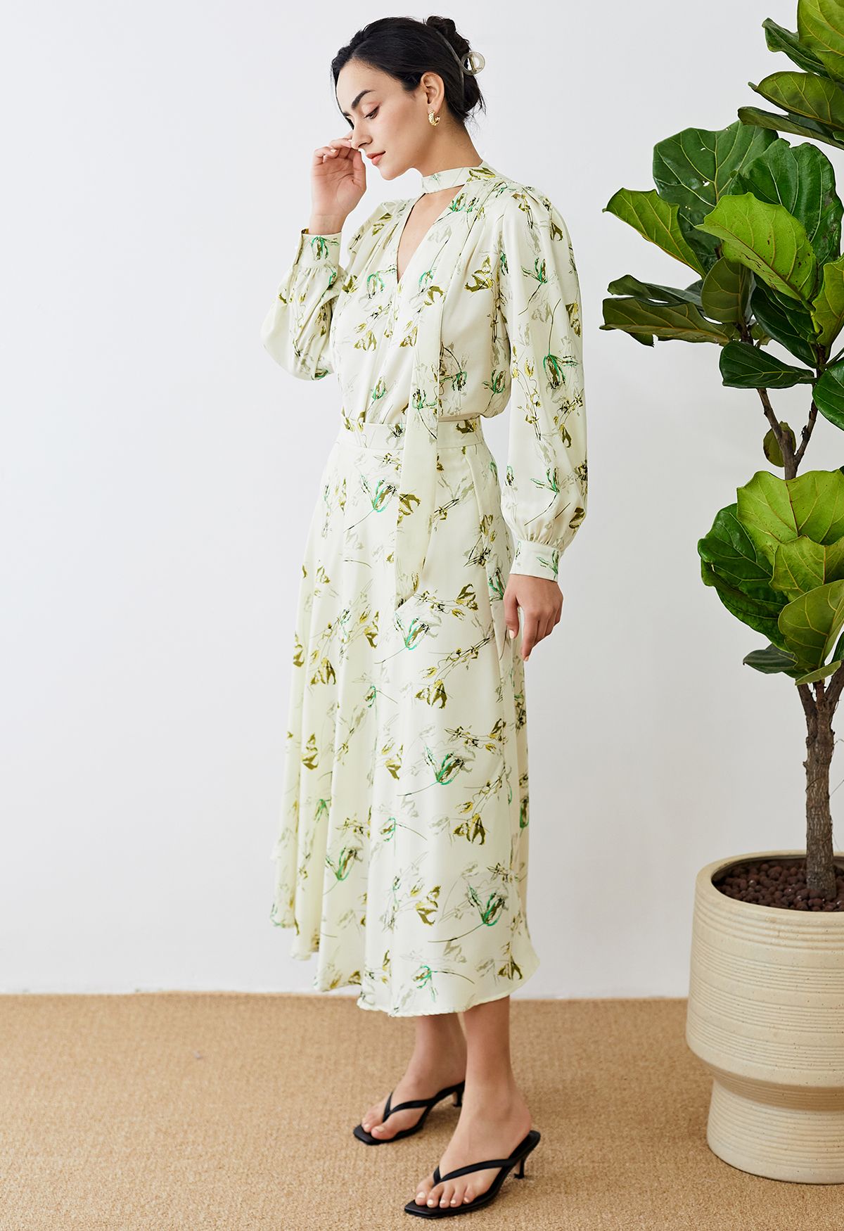 Tulip Print V-Neck Satin Shirt in Pistachio