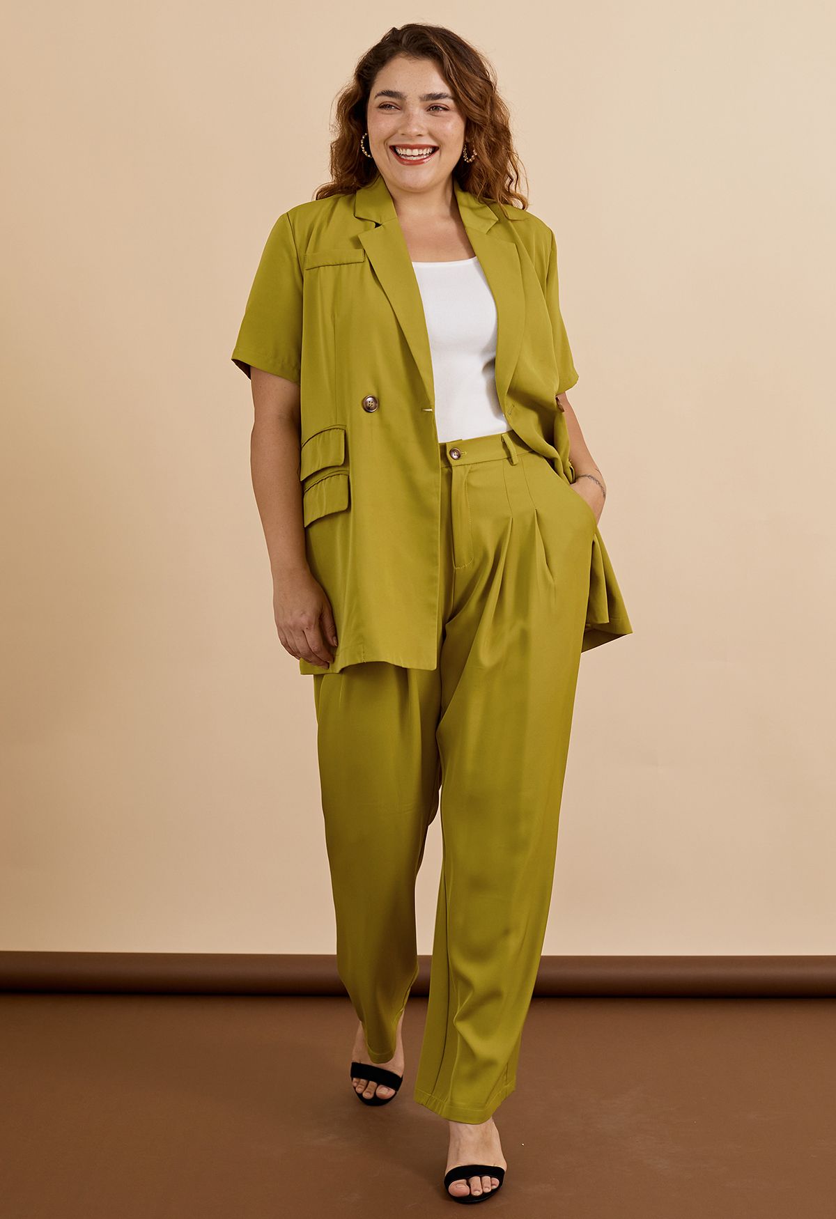 Pleated Detail Straight Leg Pants in Moss Green