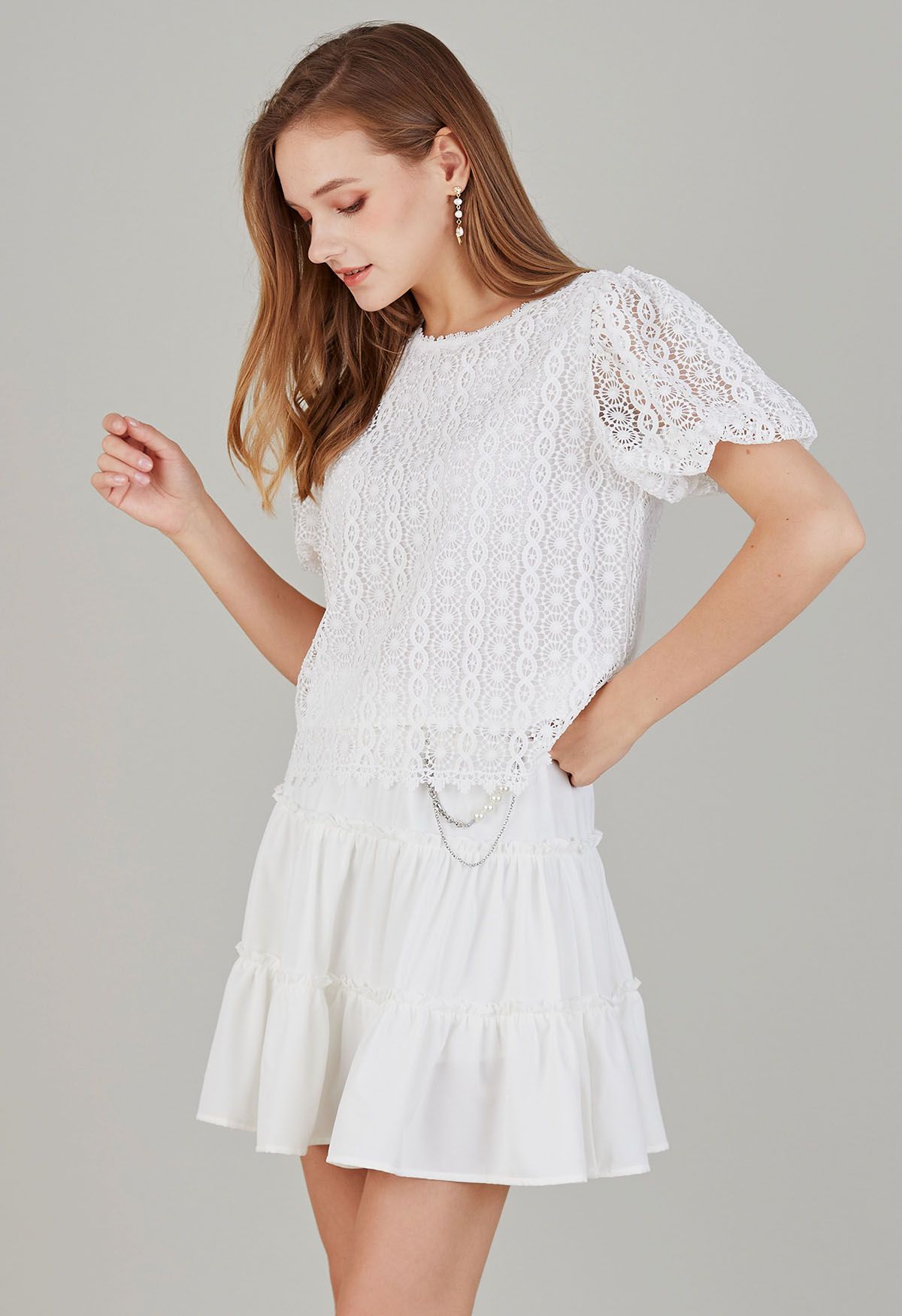 Pearl Chain Ruffle Detail Frilling Skirt in White