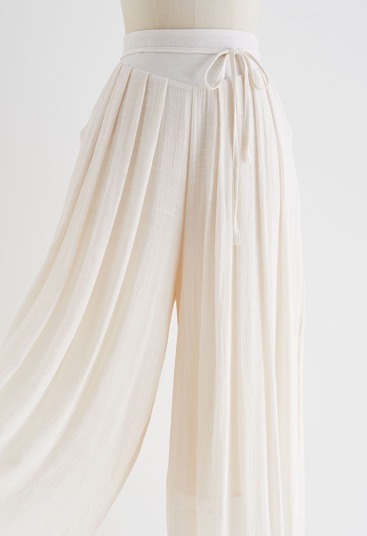 Tie Waist Pleated Wide-Leg Pants in Ivory